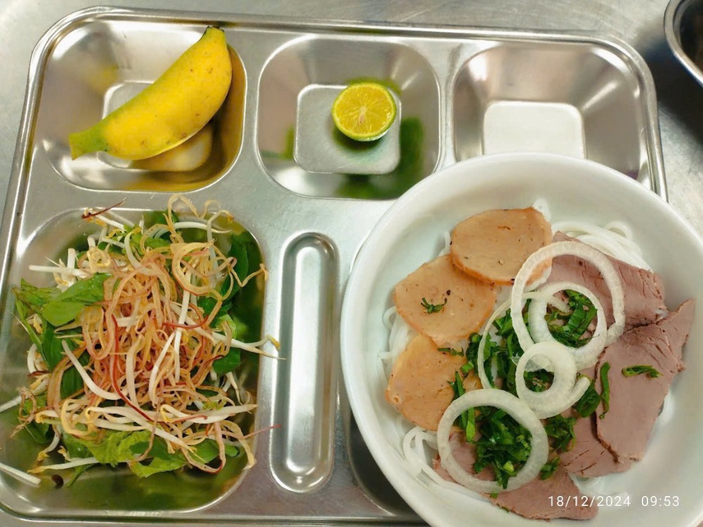 gioi-thieu-suat-an-cong-nghiep-tron-goi.jpg